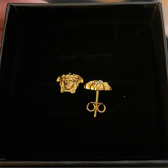 AUTHENTIC and current season Versace Medusa Stud Earrings Brand NEW! - Picture 2 of 7